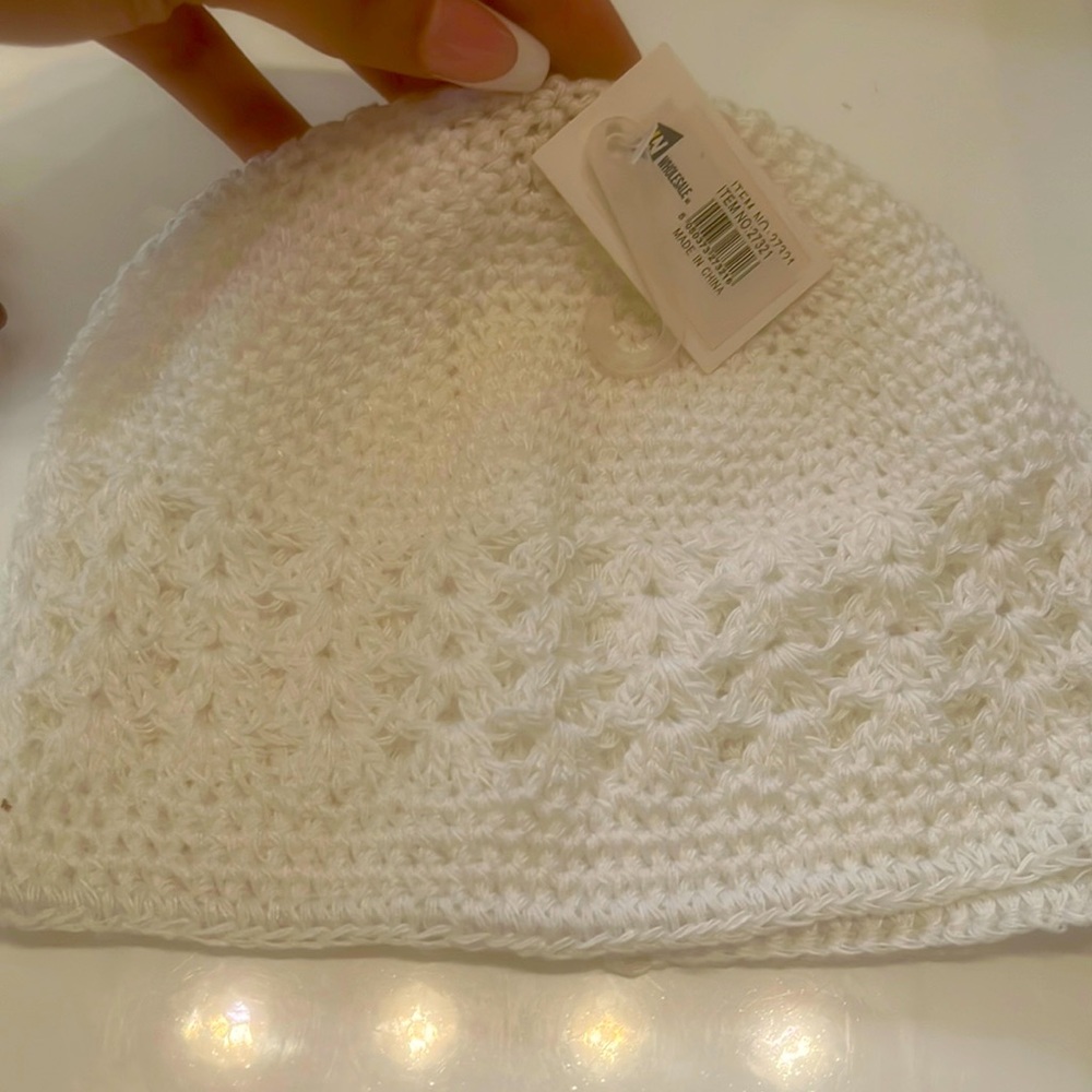 White hat for religious ceremonies